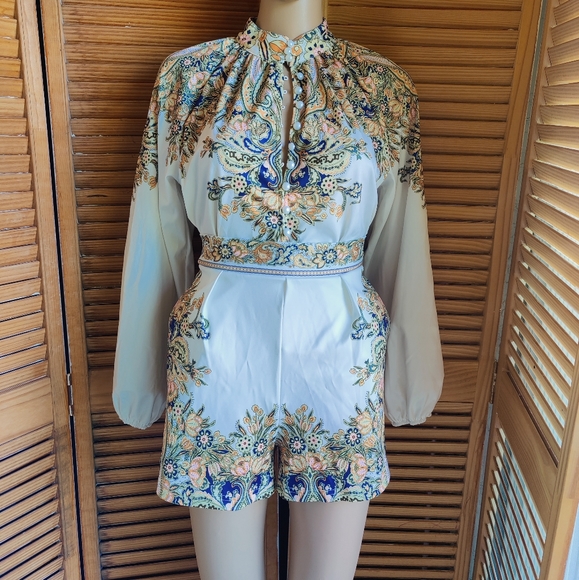 Ladies Chic Shorts Set - Picture 5 of 14